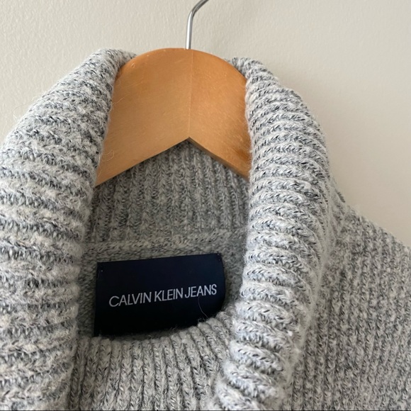 CALVIN KLEIN | Basic Chunky Sweater - Picture 6 of 13